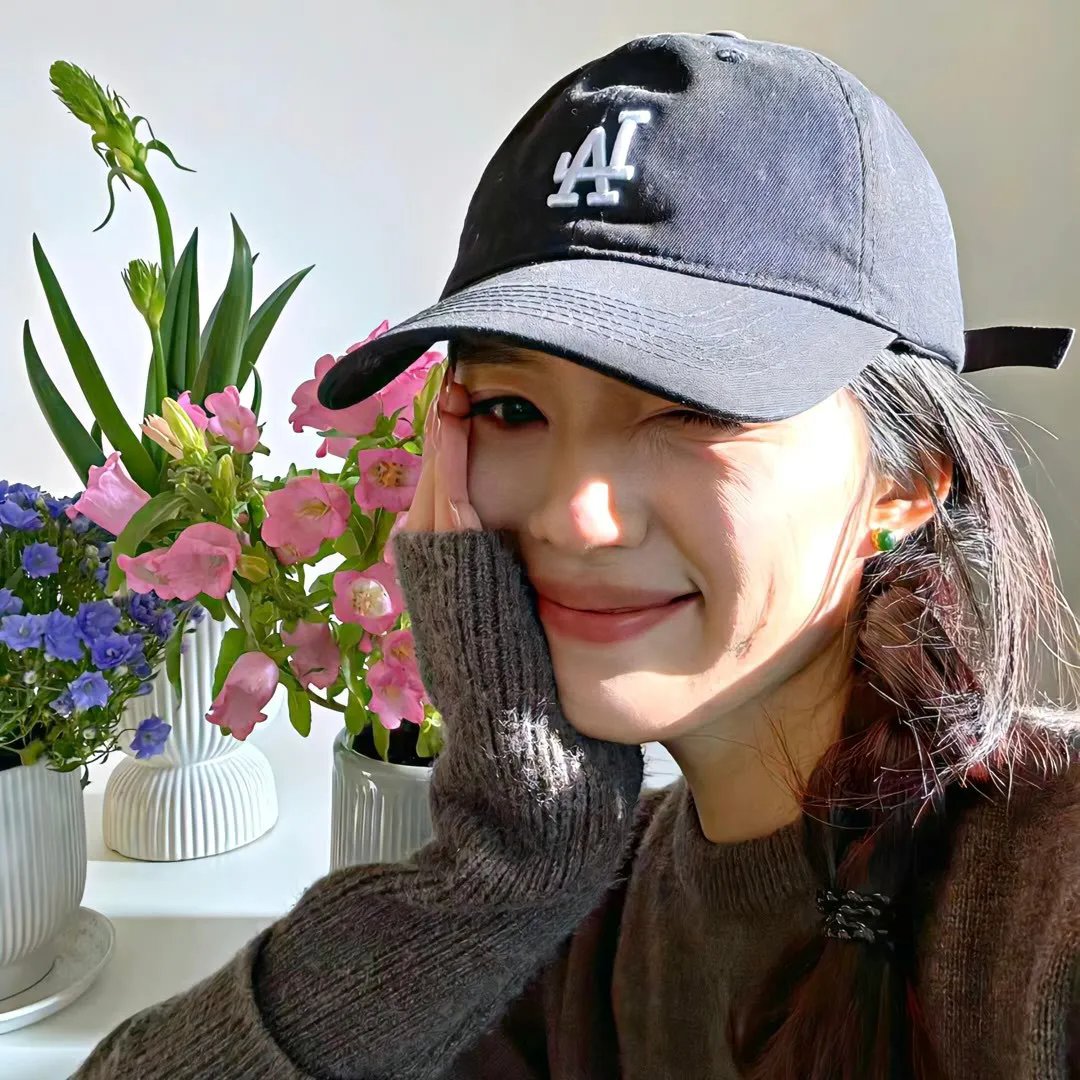春色无边满人间